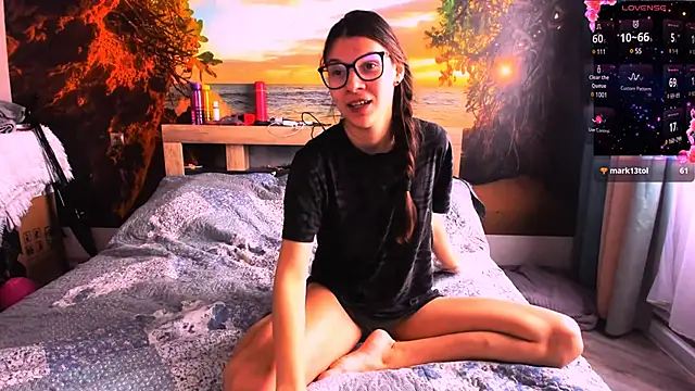 MollyLollipop online show from March 6, 2025, 5:14 am