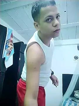 Snapshot of hot_guy06 chatting on January 25, 2025, 7:18 pm hot guy06 online show from January 25, 2025, 7:18 pm