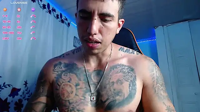 Snapshot of Adam_Hudsond chatting on December 21, 2025, 12:40 pm Adam Hudsond online show from December 21, 2025, 12:40 pm