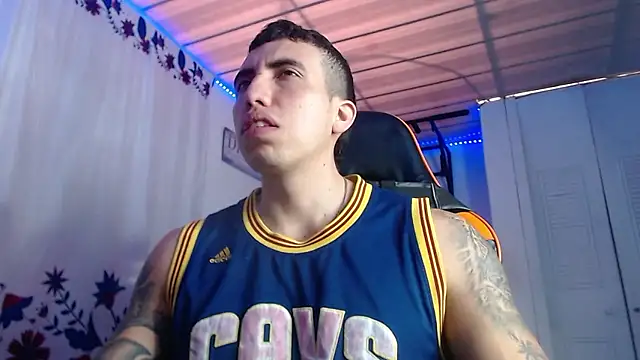 Snapshot of Adam_Hudsond chatting on January 6, 2026, 2:21 pm Adam Hudsond online show from January 6, 2026, 2:21 pm