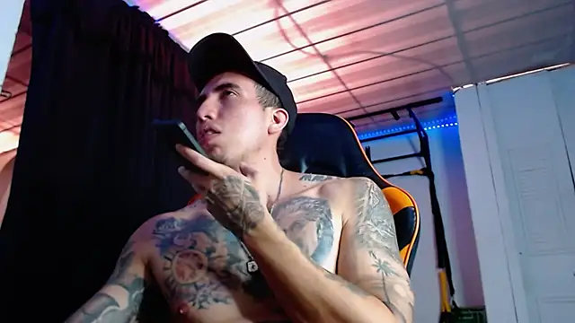 Snapshot of Adam_Hudsond chatting on March 31, 2026, 2:52 pm Adam Hudsond online show from March 31, 2026, 2:52 pm