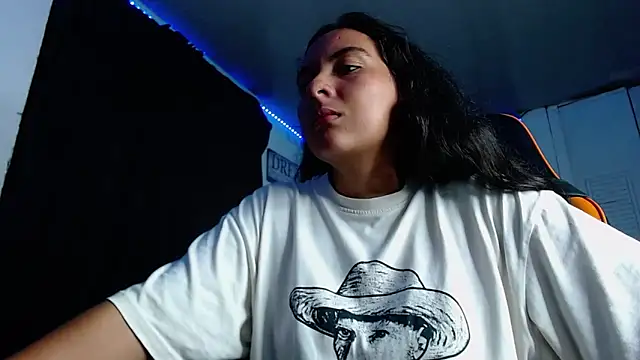 Snapshot of Adam_Hudsond chatting on April 8, 2026, 12:45 am Adam Hudsond online show from April 8, 2026, 12:45 am