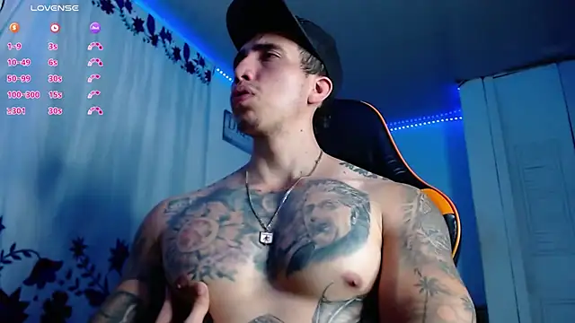 Snapshot of Adam_Hudsond chatting on December 22, 2025, 3:28 am Adam Hudsond online show from December 22, 2025, 3:28 am