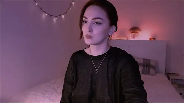 Snapshot of LilyFarey chatting on January 29, 2025, 5:45 pm LilyFarey online show from January 29, 2025, 5:45 pm