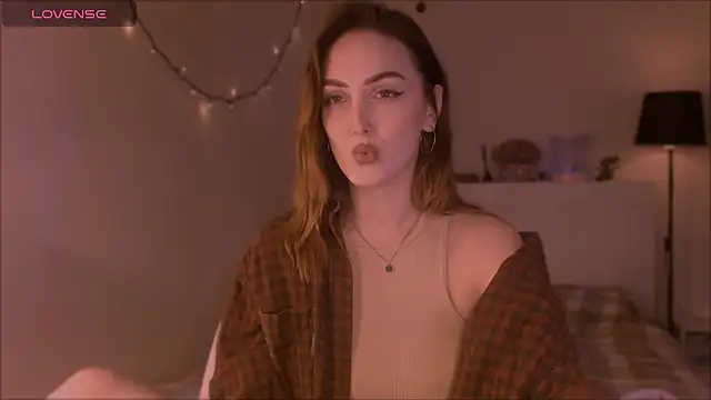 Snapshot of LilyFarey chatting on September 30, 2025, 7:20 pm LilyFarey online show from September 30, 2025, 7:20 pm