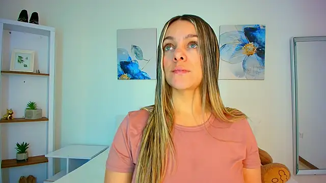 Isabella Harley online show from March 10, 2026, 1:26 pm