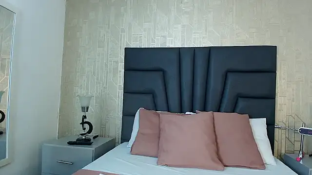 Snapshot of Isabella_Harley chatting on January 16, 2026, 1:59 pm Isabella Harley online show from January 16, 2026, 1:59 pm