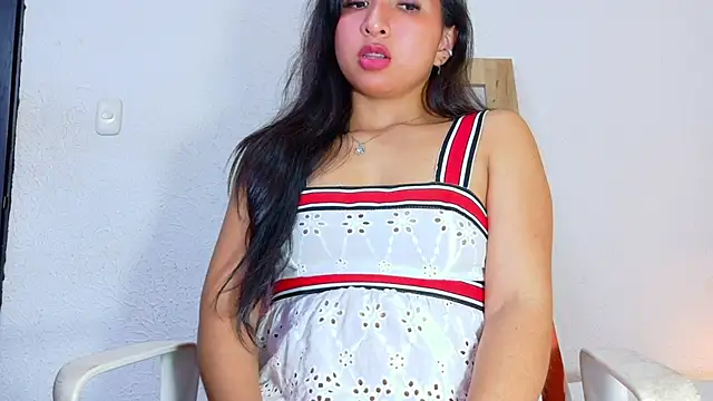 Snapshot of Sweet_baby_hellen chatting on March 5, 2025, 3:51 am Sweet baby hellen online show from March 5, 2025, 3:51 am