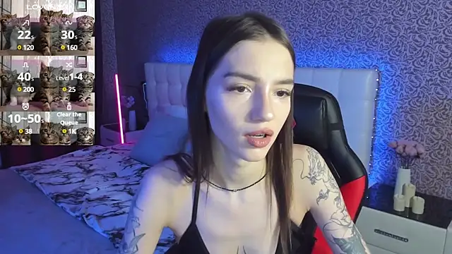 Snapshot of SophieCatty chatting on February 7, 2025, 9:58 am SophieCatty online show from February 7, 2025, 9:58 am
