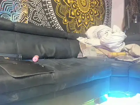 slankecrosdresser online show from December 11, 2024, 7:09 am