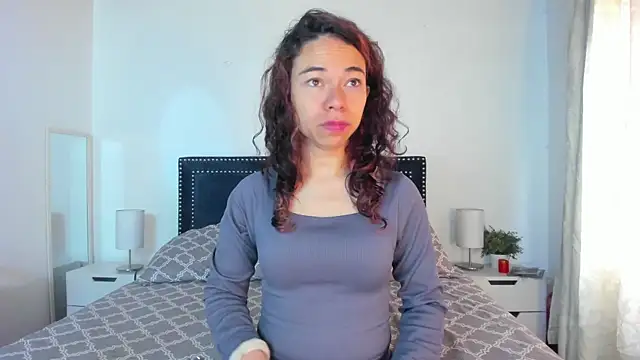 ZulyMichels online show from April 9, 2026, 12:33 pm