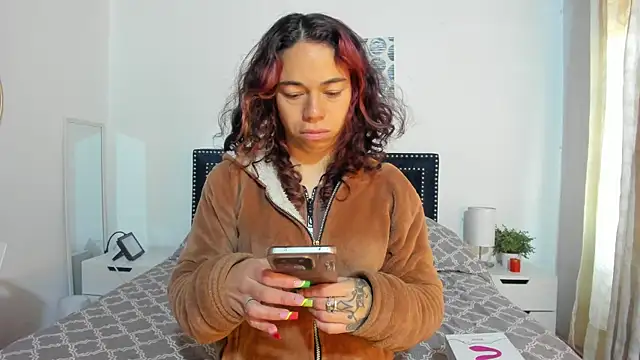 ZulyMichels online show from February 26, 2026, 12:27 pm