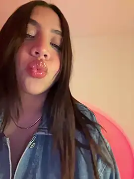 Snapshot of marcimaa chatting on December 20, 2024, 1:25 am marcimaa online show from December 20, 2024, 1:25 am