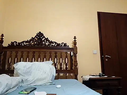 White rabbit  online show from November 13, 2025, 11:41 pm