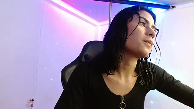 Snapshot of Martina1369 chatting on June 21, 2026, 9:31 pm Martina1369 online show from June 21, 2026, 9:31 pm