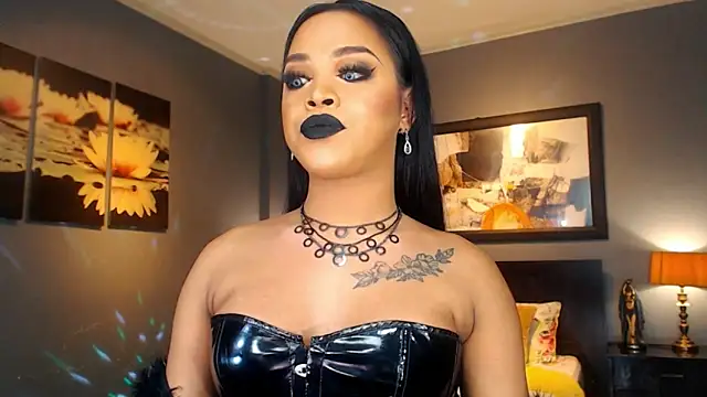 Snapshot of MarryQueen22 chatting on March 27, 2026, 1:47 am MarryQueen22 online show from March 27, 2026, 1:47 am