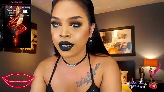 Snapshot of MarryQueen22 chatting on April 16, 2026, 1:28 am MarryQueen22 online show from April 16, 2026, 1:28 am