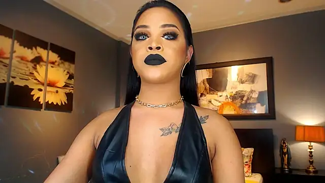 Snapshot of MarryQueen22 chatting on March 18, 2026, 12:47 am MarryQueen22 online show from March 18, 2026, 12:47 am