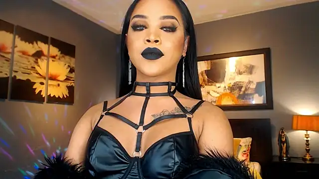 Snapshot of MarryQueen22 chatting on March 25, 2026, 1:06 am MarryQueen22 online show from March 25, 2026, 1:06 am