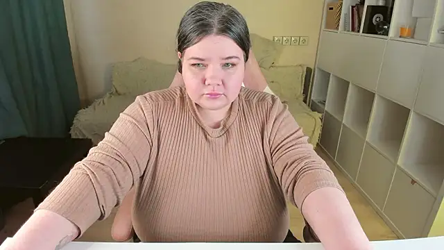 Snapshot of PlumPie chatting on March 1, 2026, 7:52 am PlumPie online show from March 1, 2026, 7:52 am