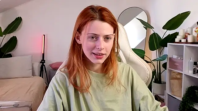 doll lesli online show from October 24, 2025, 9:41 am