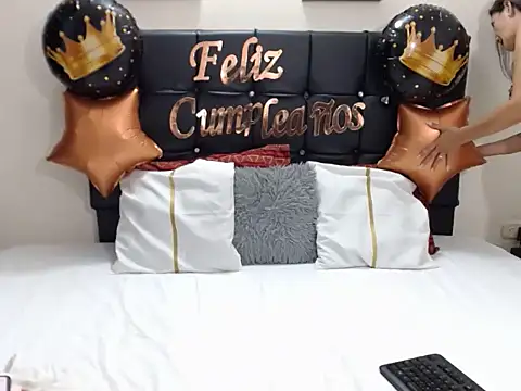 Violette Adams online show from February 5, 2026, 1:51 pm