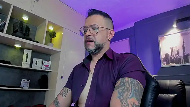 MrFrank tattoo online show from January 11, 2026, 1:29 pm