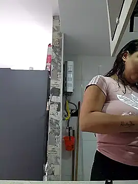 LizzRouse online show from November 15, 2025, 3:16 pm