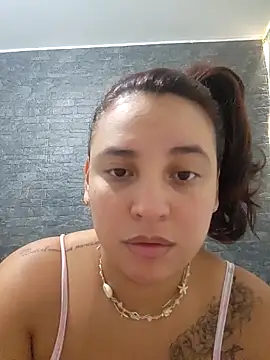 LizzRouse online show from December 18, 2025, 1:37 pm