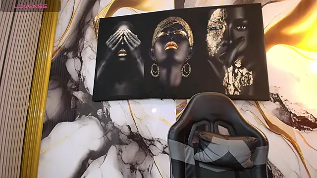 LizzRouse online show from April 10, 2026, 9:11 pm