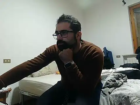 Snapshot of Attila985 chatting on October 29, 2025, 7:24 pm Attila985 online show from October 29, 2025, 7:24 pm