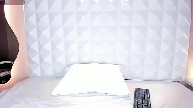 Snapshot of Crismat_ chatting on February 11, 2025, 4:22 am Crismat online show from February 11, 2025, 4:22 am