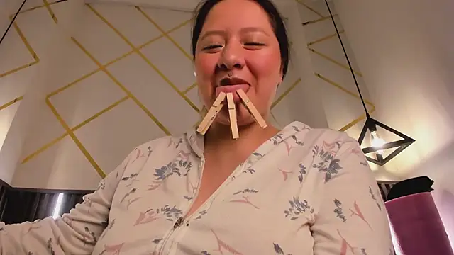 Snapshot of _rebecca1 chatting on March 6, 2026, 1:00 am rebecca1 online show from March 6, 2026, 1:00 am