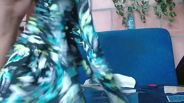 belindathompson online show from October 31, 2025, 7:43 pm