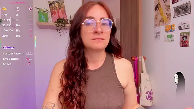 Snapshot of linda_giggle chatting on June 18, 2026, 2:44 pm linda giggle online show from June 18, 2026, 2:44 pm