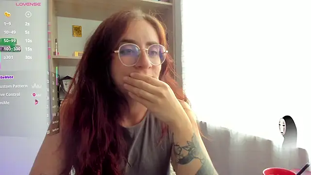 Snapshot of linda_giggle chatting on July 7, 2026, 4:43 pm linda giggle online show from July 7, 2026, 4:43 pm