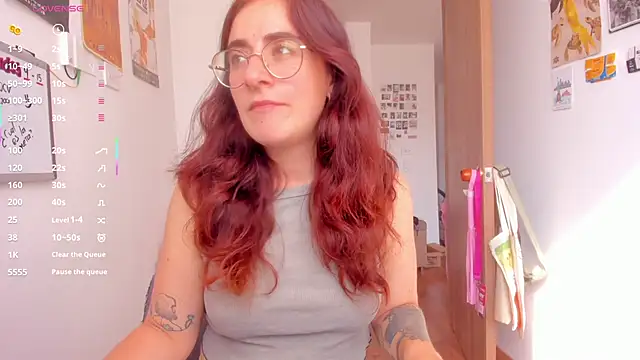 Snapshot of linda_giggle chatting on February 11, 2026, 1:44 pm linda giggle online show from February 11, 2026, 1:44 pm