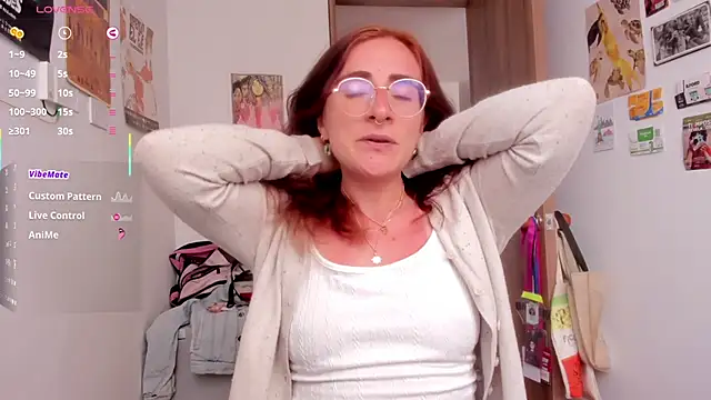 Snapshot of linda_giggle chatting on April 10, 2026, 5:09 pm linda giggle online show from April 10, 2026, 5:09 pm