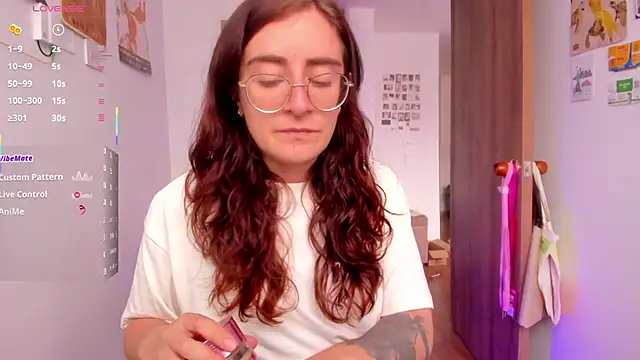 Snapshot of linda_giggle chatting on March 16, 2026, 4:54 pm linda giggle online show from March 16, 2026, 4:54 pm