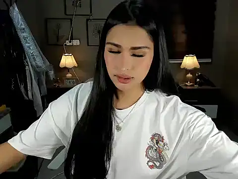 EternityBanks online show from December 19, 2025, 9:39 pm