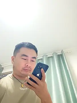 guozuo online show from October 4, 2025, 4:41 pm