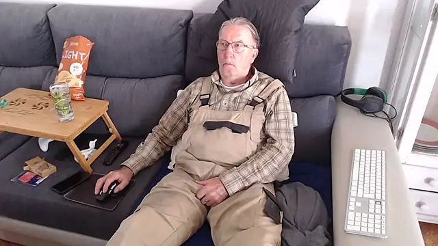 Nudelschwanz online show from March 10, 2025, 12:06 pm