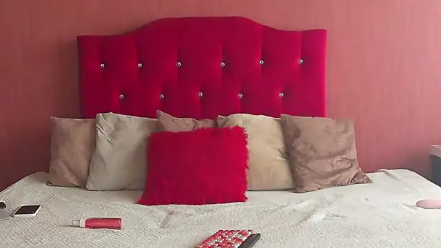 Isa And Natasha online show from March 14, 2025, 2:52 pm