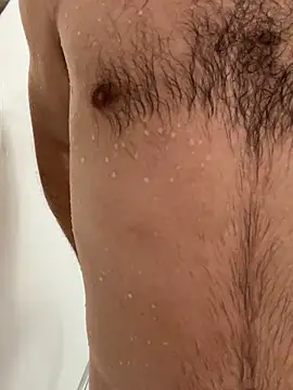 Snapshot of Bigclitlover69 chatting on November 24, 2025, 11:10 am Bigclitlover69 online show from November 24, 2025, 11:10 am