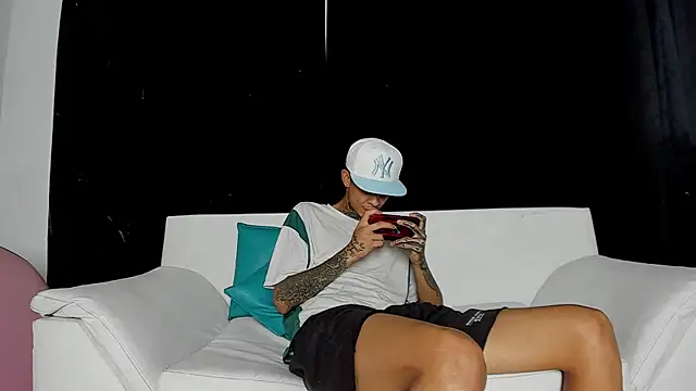 self love46 online show from April 12, 2026, 5:05 pm