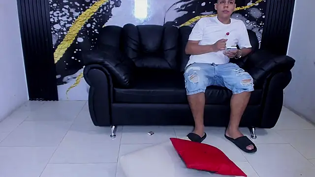 Snapshot of self_love46 chatting on November 4, 2025, 10:46 pm self love46 online show from November 4, 2025, 10:46 pm