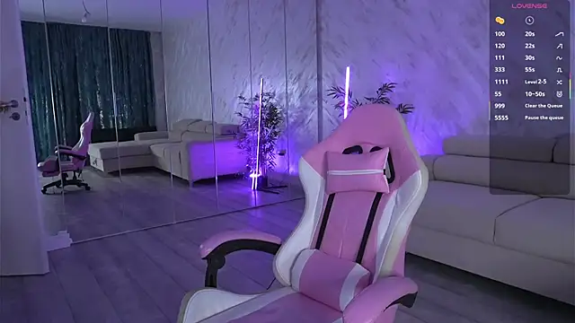 Snapshot of SinwithAmy chatting on December 20, 2025, 7:39 pm SinwithAmy online show from December 20, 2025, 7:39 pm