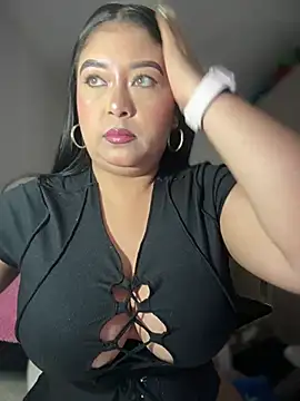 Snapshot of cami_ortiz__ chatting on March 1, 2025, 3:32 am cami ortiz online show from March 1, 2025, 3:32 am