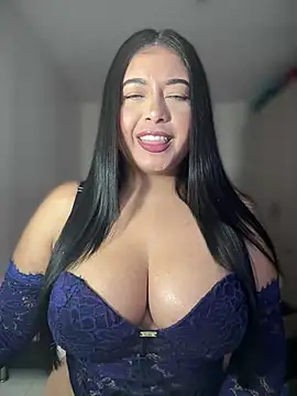 Snapshot of cami_ortiz__ chatting on March 6, 2025, 3:13 am cami ortiz online show from March 6, 2025, 3:13 am