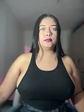 Snapshot of cami_ortiz__ chatting on March 22, 2025, 3:30 am cami ortiz online show from March 22, 2025, 3:30 am